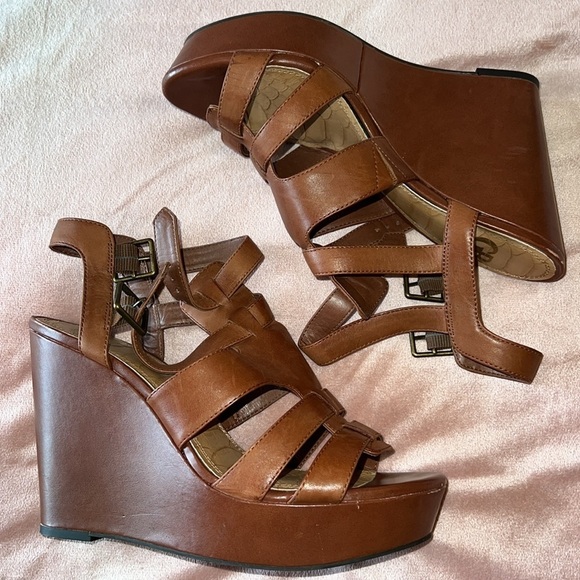 Gianni Bini “Evree-Day” Heels - Picture 4 of 4